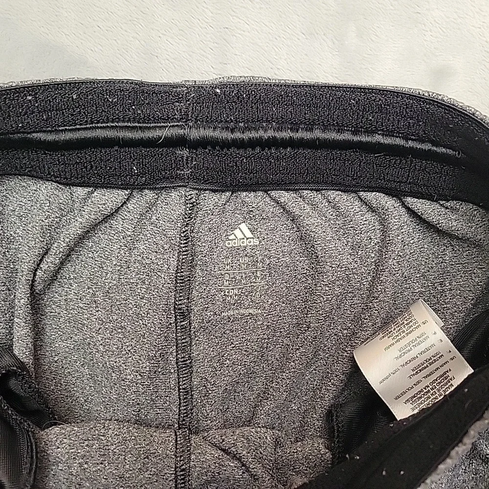 Adidas Pants Mens M Gray AY7425 Athleisure Athletic Casual Performance Jogger